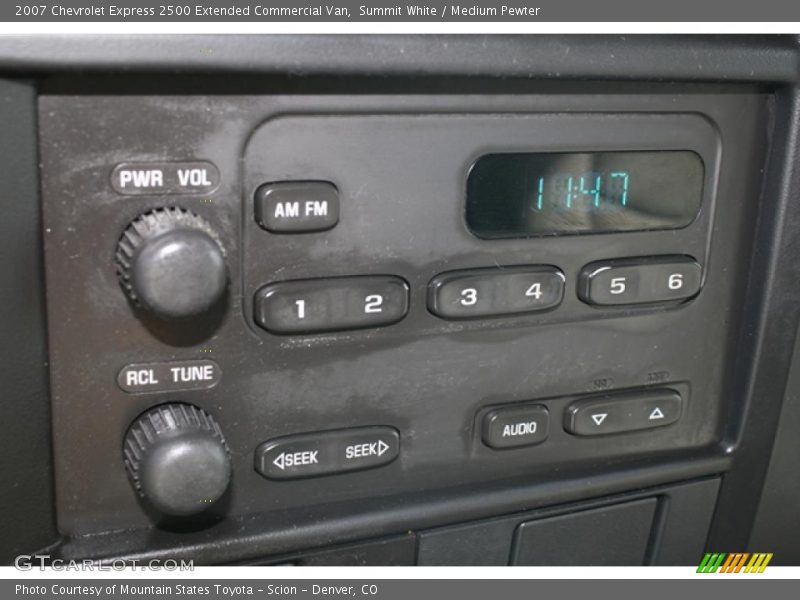 Controls of 2007 Express 2500 Extended Commercial Van