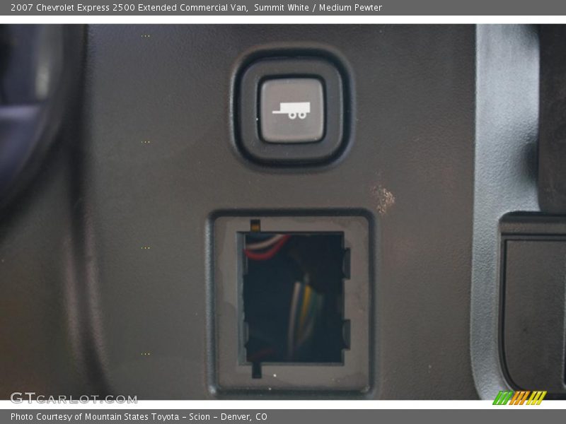 Summit White / Medium Pewter 2007 Chevrolet Express 2500 Extended Commercial Van