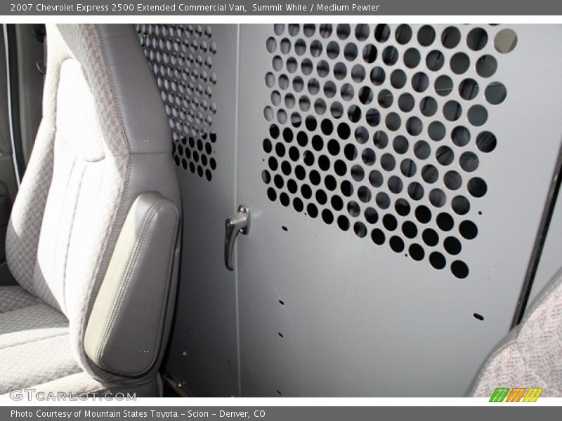 Summit White / Medium Pewter 2007 Chevrolet Express 2500 Extended Commercial Van
