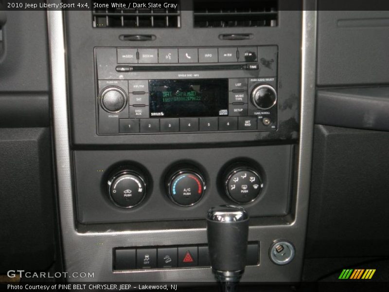 Stone White / Dark Slate Gray 2010 Jeep Liberty Sport 4x4