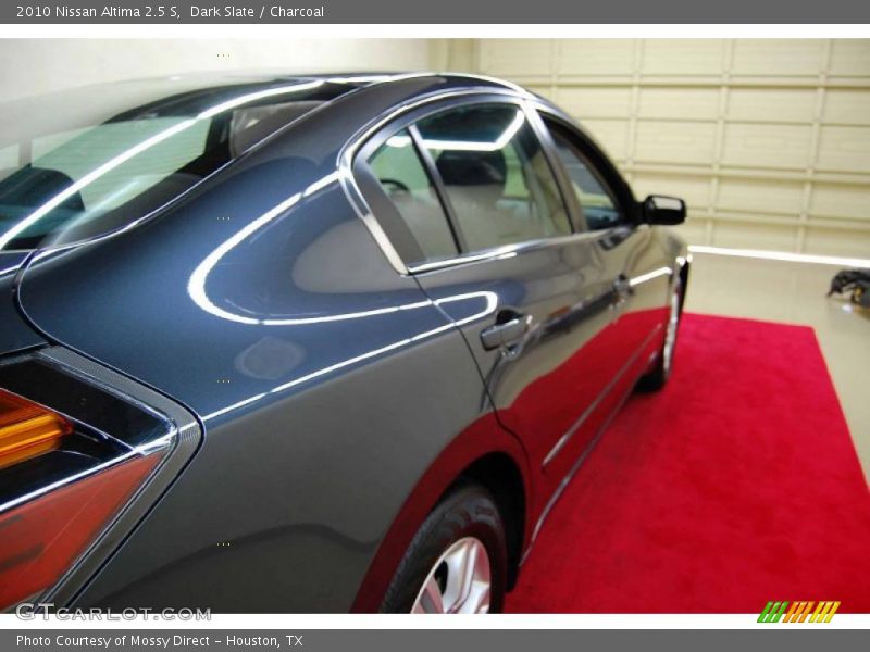 Dark Slate / Charcoal 2010 Nissan Altima 2.5 S