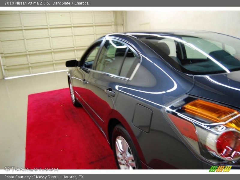 Dark Slate / Charcoal 2010 Nissan Altima 2.5 S