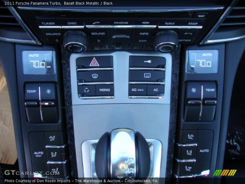 Controls of 2011 Panamera Turbo