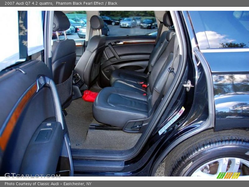  2007 Q7 4.2 quattro Black Interior
