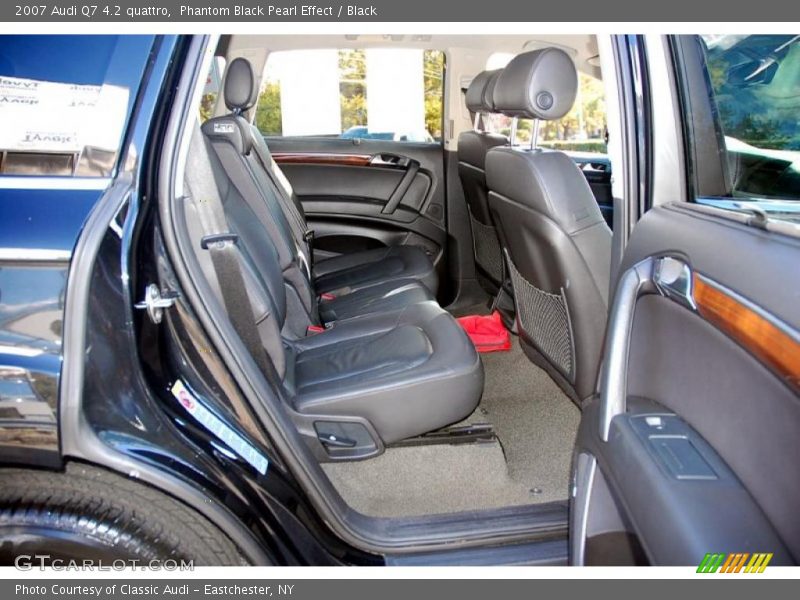  2007 Q7 4.2 quattro Black Interior