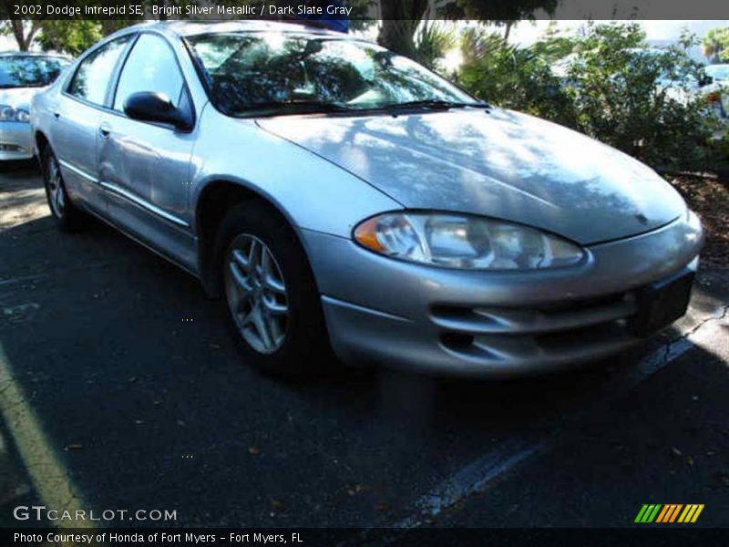 Bright Silver Metallic / Dark Slate Gray 2002 Dodge Intrepid SE