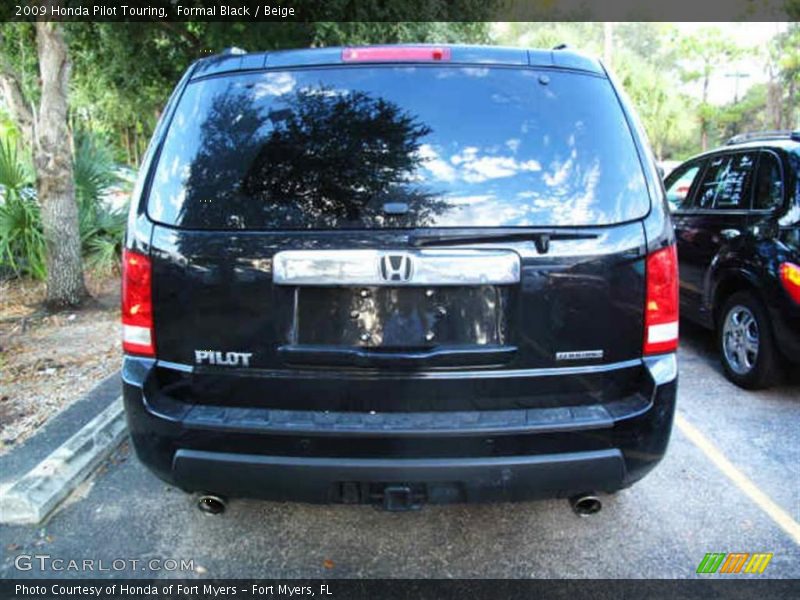 Formal Black / Beige 2009 Honda Pilot Touring