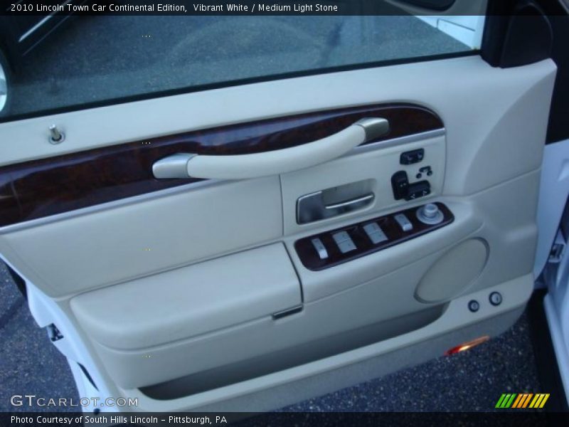 Vibrant White / Medium Light Stone 2010 Lincoln Town Car Continental Edition