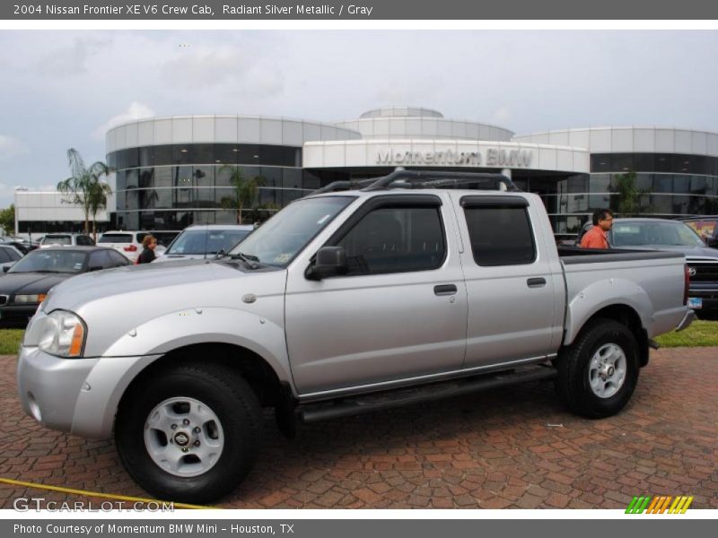 Radiant Silver Metallic / Gray 2004 Nissan Frontier XE V6 Crew Cab