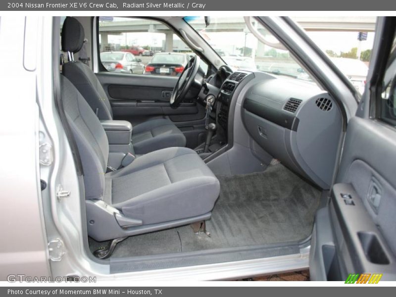  2004 Frontier XE V6 Crew Cab Gray Interior