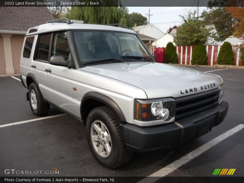 Front 3/4 View of 2003 Discovery S