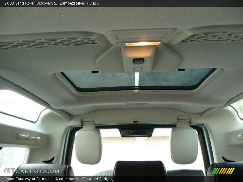 Zambezi Silver / Black 2003 Land Rover Discovery S