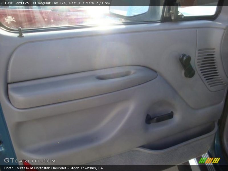 Reef Blue Metallic / Grey 1996 Ford F250 XL Regular Cab 4x4