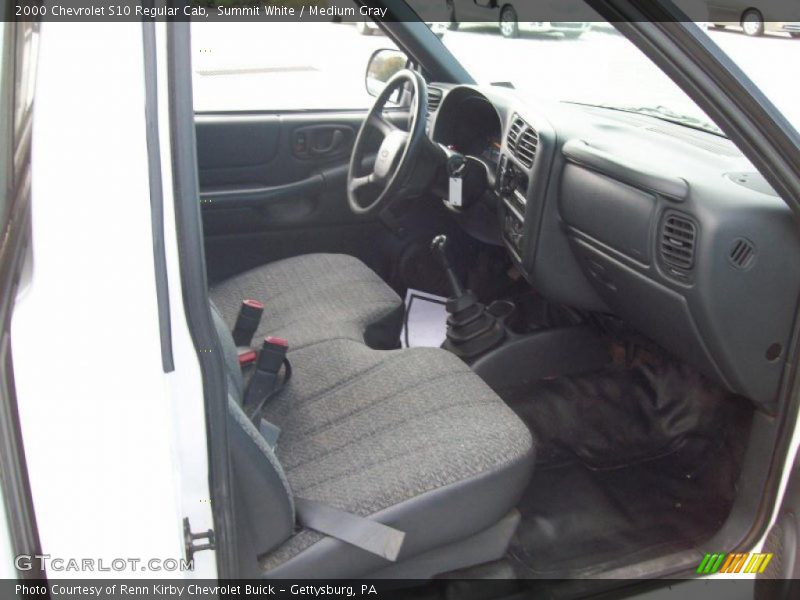 Summit White / Medium Gray 2000 Chevrolet S10 Regular Cab