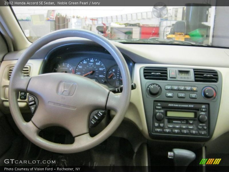 Noble Green Pearl / Ivory 2002 Honda Accord SE Sedan