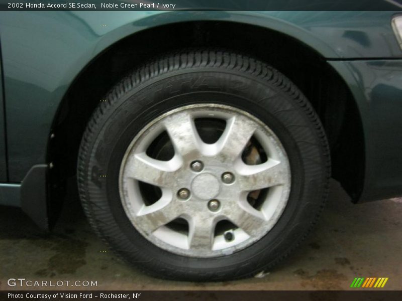 Noble Green Pearl / Ivory 2002 Honda Accord SE Sedan