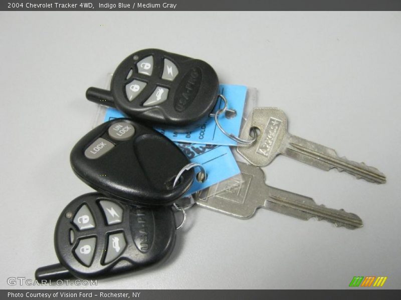 Indigo Blue / Medium Gray 2004 Chevrolet Tracker 4WD