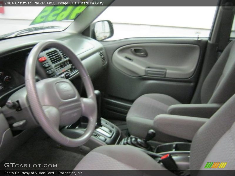  2004 Tracker 4WD Medium Gray Interior