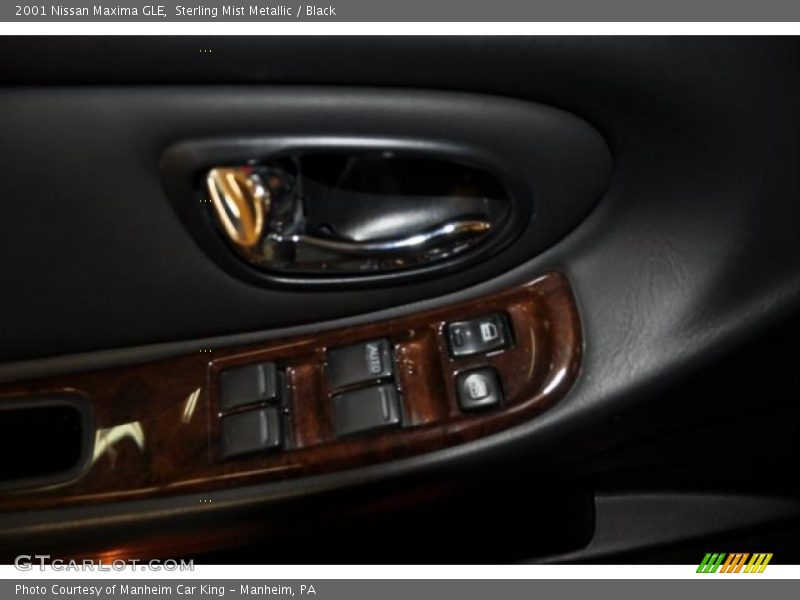 Sterling Mist Metallic / Black 2001 Nissan Maxima GLE