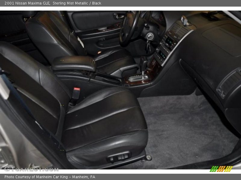 Sterling Mist Metallic / Black 2001 Nissan Maxima GLE