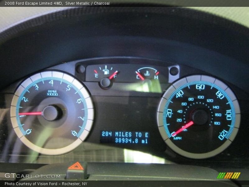 Silver Metallic / Charcoal 2008 Ford Escape Limited 4WD