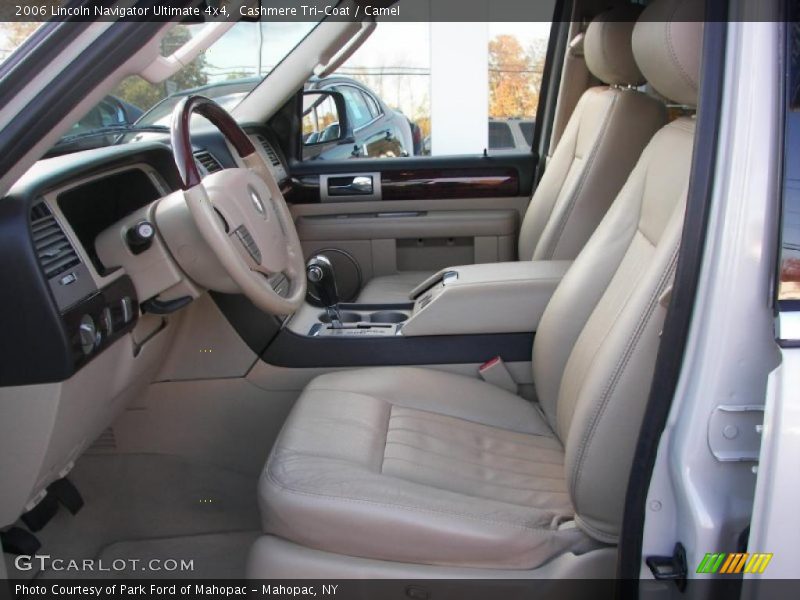 Cashmere Tri-Coat / Camel 2006 Lincoln Navigator Ultimate 4x4