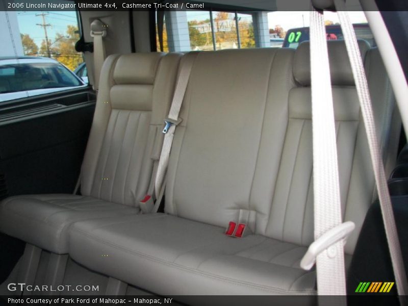 Cashmere Tri-Coat / Camel 2006 Lincoln Navigator Ultimate 4x4