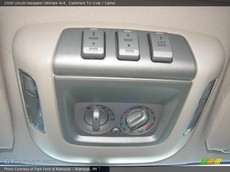 Cashmere Tri-Coat / Camel 2006 Lincoln Navigator Ultimate 4x4