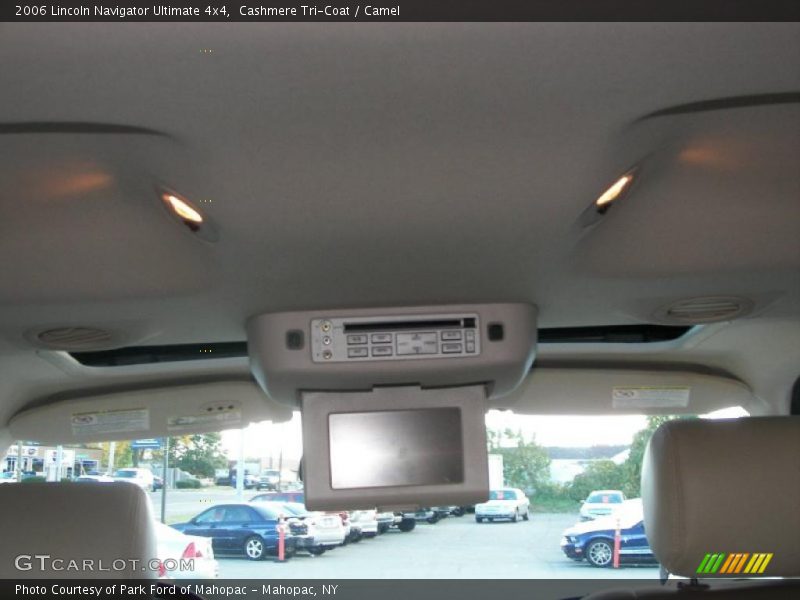 Cashmere Tri-Coat / Camel 2006 Lincoln Navigator Ultimate 4x4