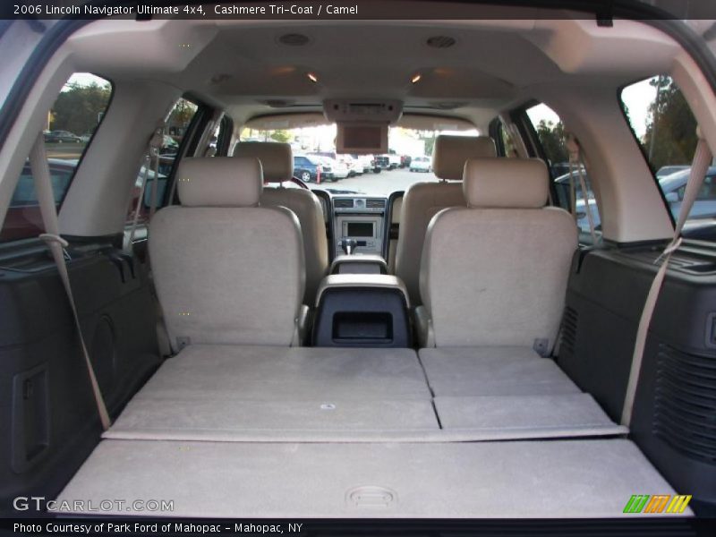 Cashmere Tri-Coat / Camel 2006 Lincoln Navigator Ultimate 4x4