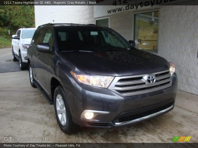 Magnetic Gray Metallic / Black 2011 Toyota Highlander SE 4WD