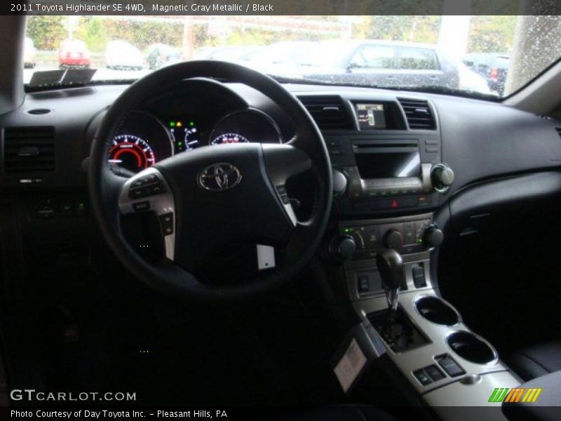 Magnetic Gray Metallic / Black 2011 Toyota Highlander SE 4WD
