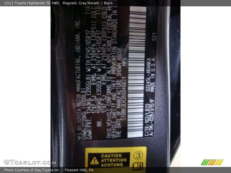 Magnetic Gray Metallic / Black 2011 Toyota Highlander SE 4WD