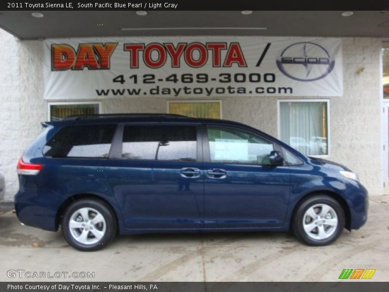 South Pacific Blue Pearl / Light Gray 2011 Toyota Sienna LE