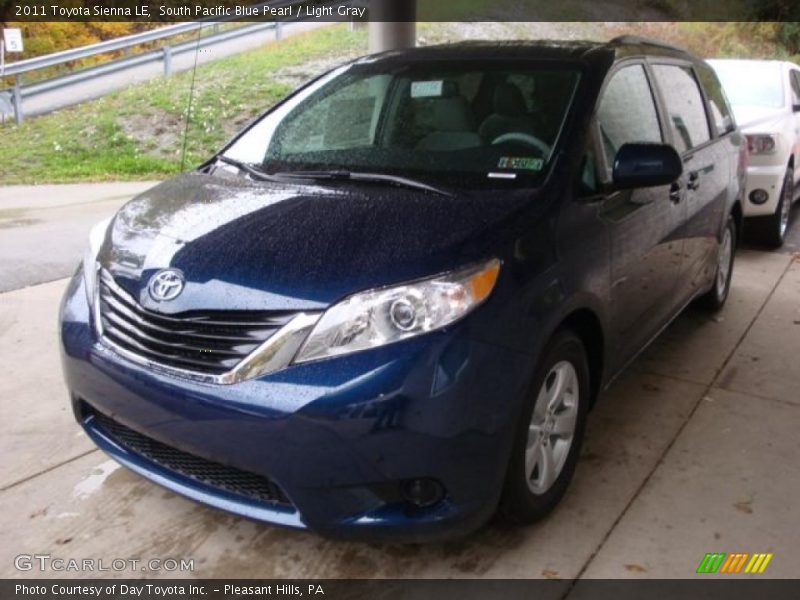 South Pacific Blue Pearl / Light Gray 2011 Toyota Sienna LE