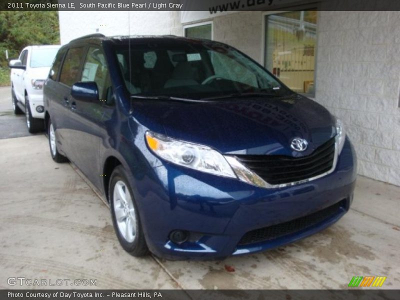 South Pacific Blue Pearl / Light Gray 2011 Toyota Sienna LE
