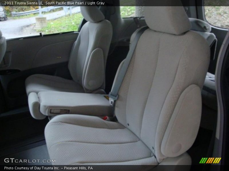 South Pacific Blue Pearl / Light Gray 2011 Toyota Sienna LE