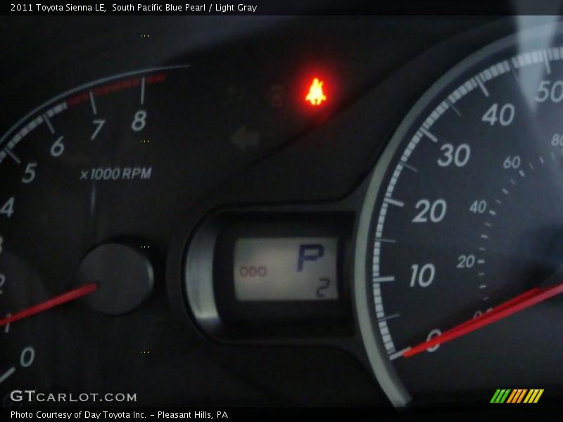 South Pacific Blue Pearl / Light Gray 2011 Toyota Sienna LE
