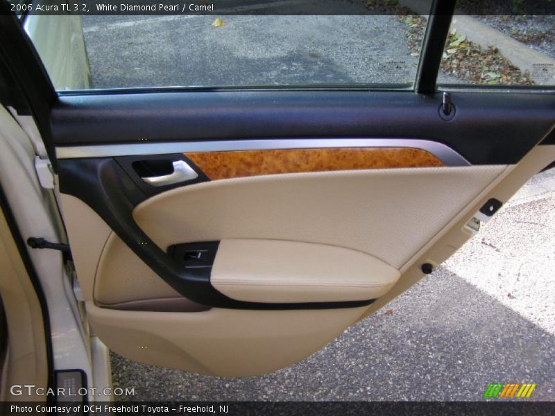 White Diamond Pearl / Camel 2006 Acura TL 3.2