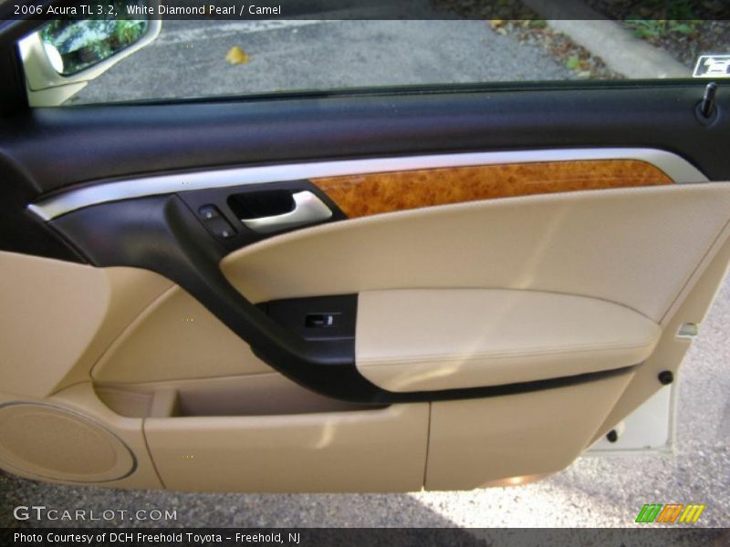 White Diamond Pearl / Camel 2006 Acura TL 3.2