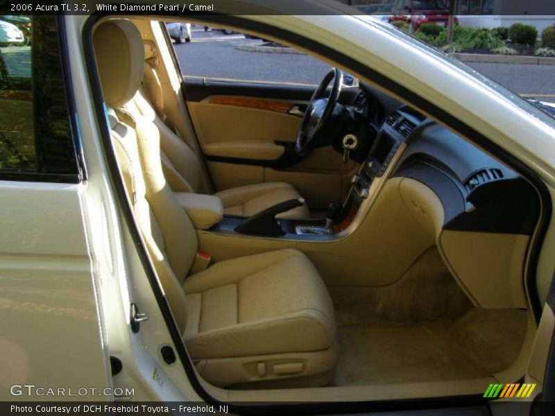 White Diamond Pearl / Camel 2006 Acura TL 3.2