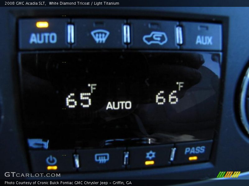 White Diamond Tricoat / Light Titanium 2008 GMC Acadia SLT