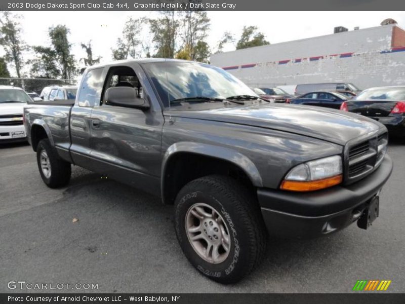 Front 3/4 View of 2003 Dakota Sport Club Cab 4x4