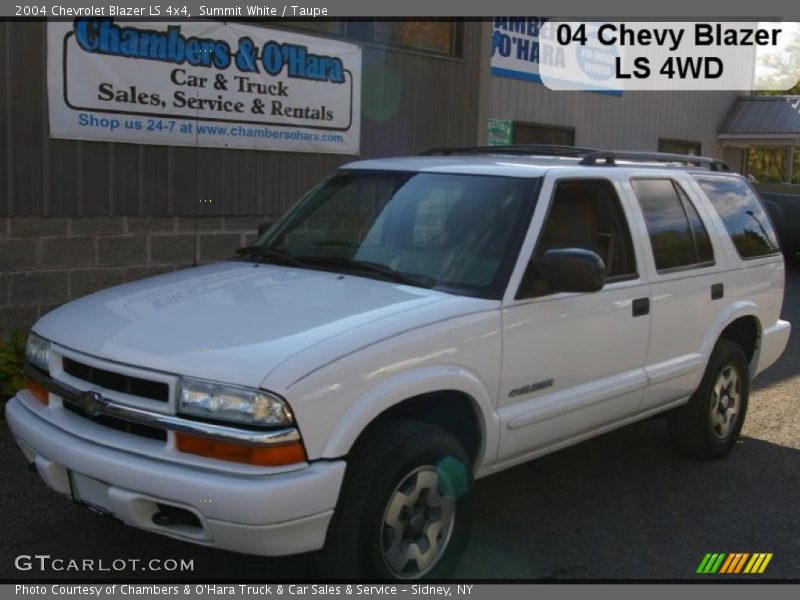 Summit White / Taupe 2004 Chevrolet Blazer LS 4x4