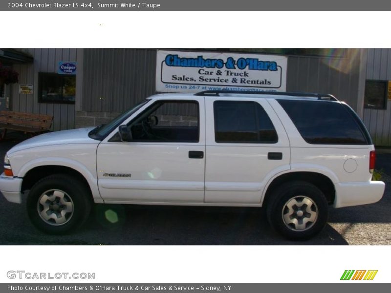 Summit White / Taupe 2004 Chevrolet Blazer LS 4x4
