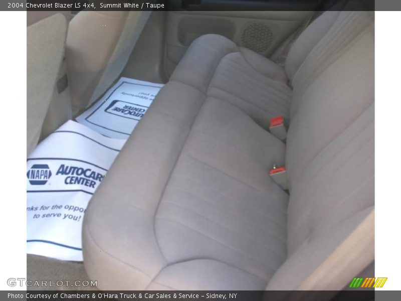 Summit White / Taupe 2004 Chevrolet Blazer LS 4x4