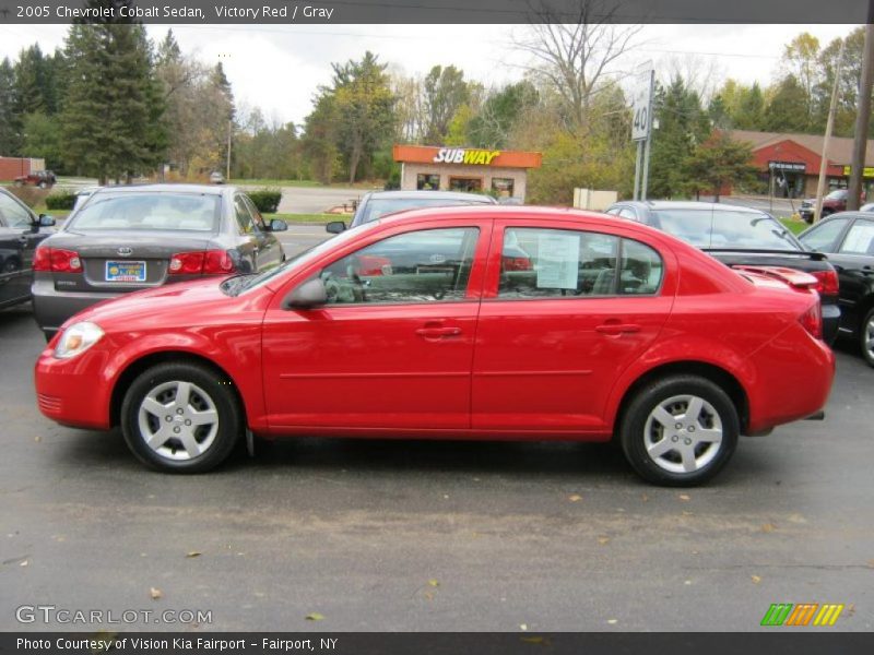 Victory Red / Gray 2005 Chevrolet Cobalt Sedan