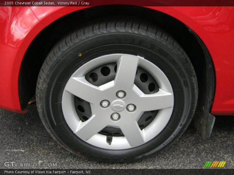 Victory Red / Gray 2005 Chevrolet Cobalt Sedan