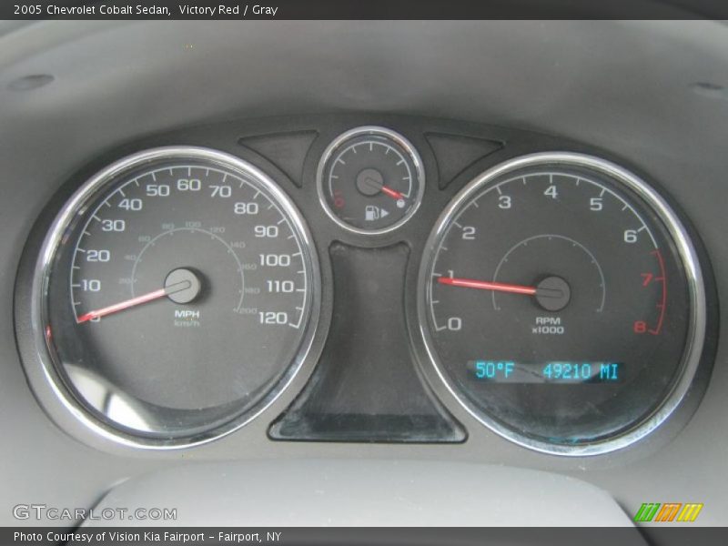 Victory Red / Gray 2005 Chevrolet Cobalt Sedan