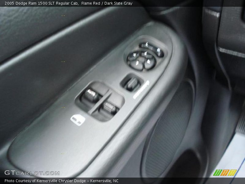 Flame Red / Dark Slate Gray 2005 Dodge Ram 1500 SLT Regular Cab